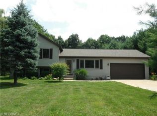 963 Columbia Rd, Valley City, OH 44280