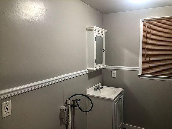 2nd image of 18 Chestnut St