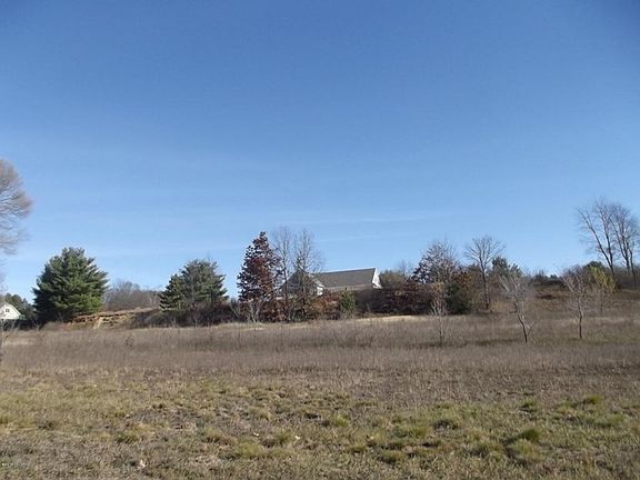 5th image of 21789 Hilltop Cir
