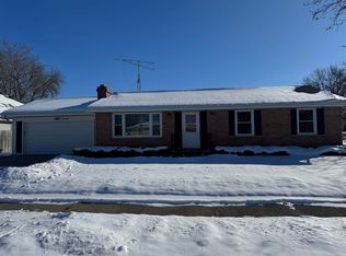 1949 S Crosby Ave, Janesville, WI 53546