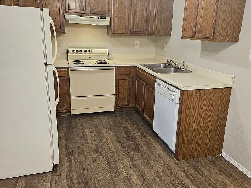 1st image of 1723 S Main St APT 204