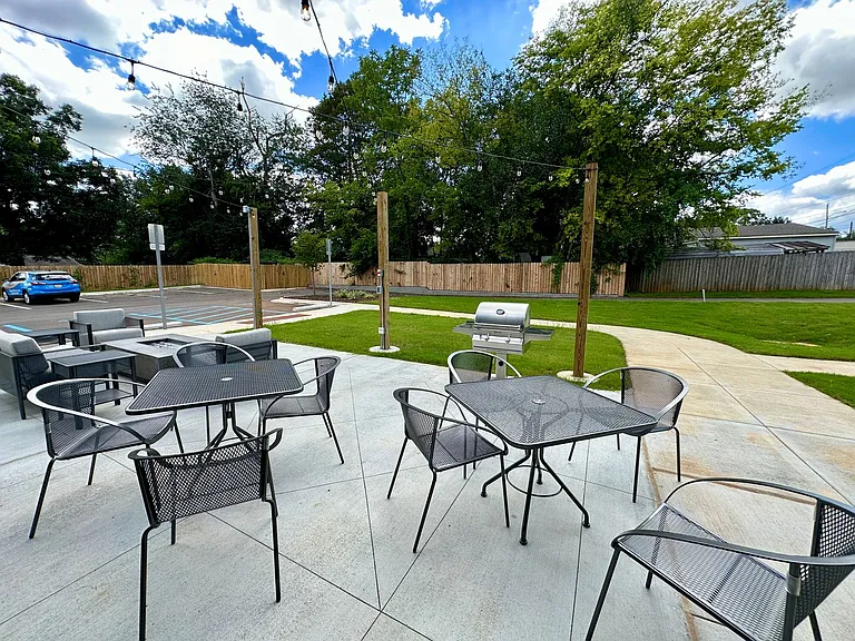 Avenue 6 - Luxury Apartments Downtown Huntsville South — Photo 63