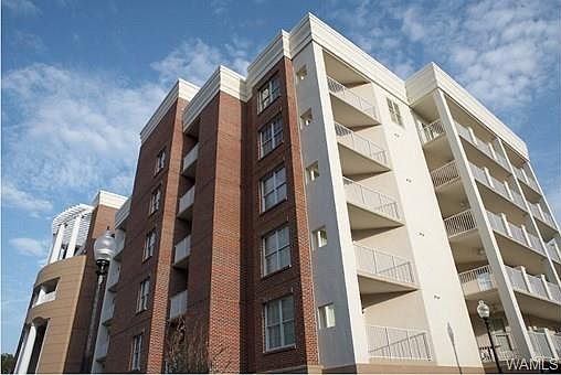 2nd image of 1155 12th St Unit 202