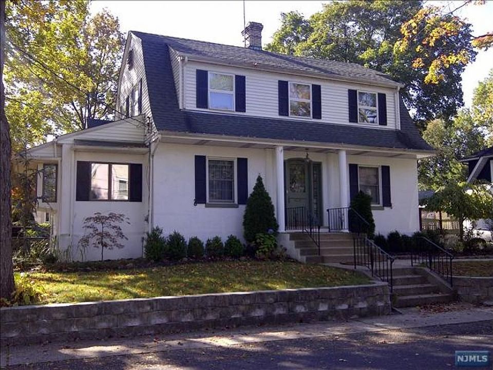 2nd image of 30 Oneil St