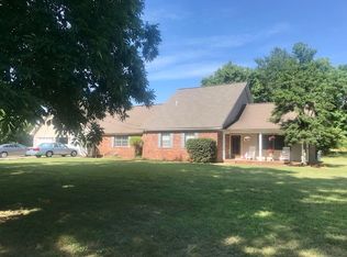 490 Dixon Rd, Albertville, AL 35950