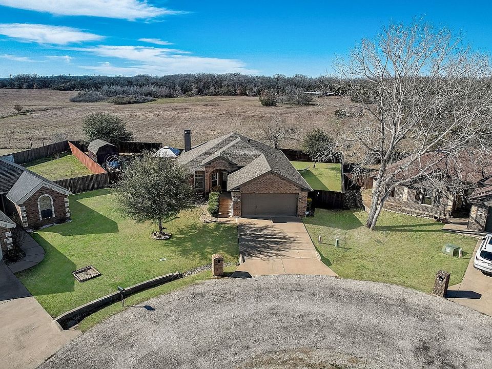 1st image of 3806 Pine Cir