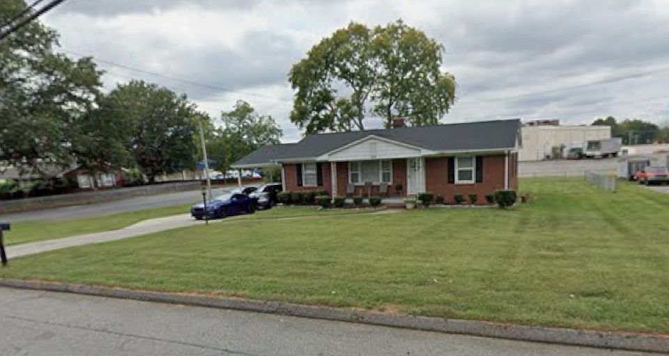 1st image of 123 Bolding St
