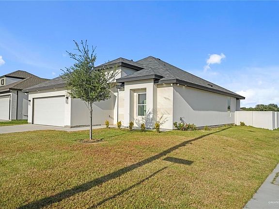 3rd image of 5202 N 43rd Ln
