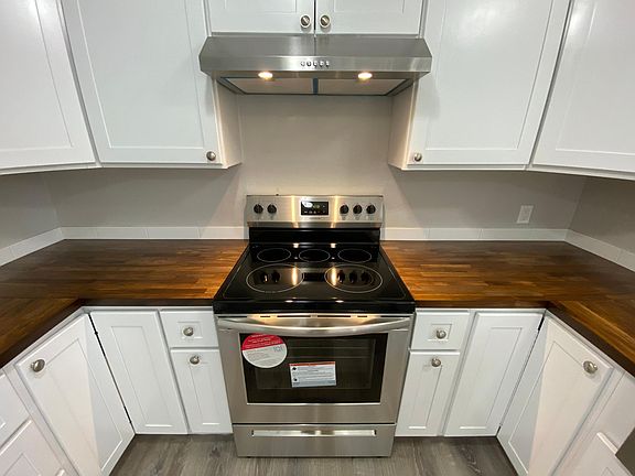 3rd image of 309 Choker St SE
