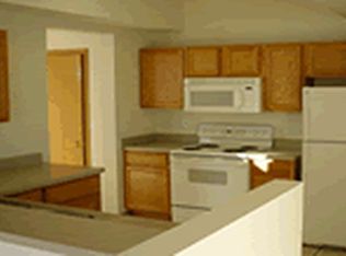 4411 Wimbledon Dr APT B2, Lawrence, KS 66047