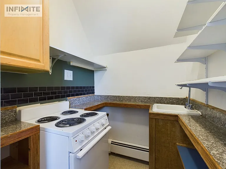 1439 W Babcock St #2 — Photo 17