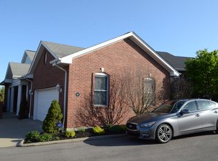 15 Thomas Pointe Dr, Fort Thomas, KY 41075