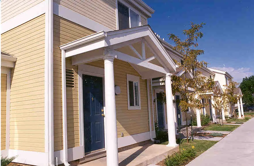 Springfield Court — Photo 2