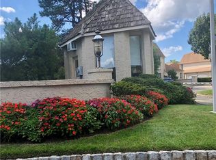 33 Park Gate Dr, Edison, NJ 08820