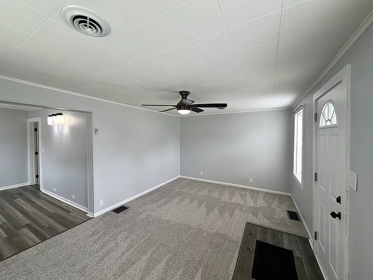 542 Camp St — Photo 3