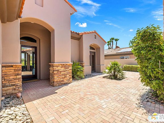 5th image of 201 Loch Lomond Rd