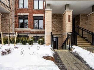 58 Elizabeth St S #2102, Richmond Hill, ON L4C 5W2