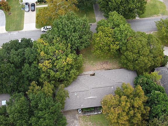 4th image of 5528 Preston Haven Dr