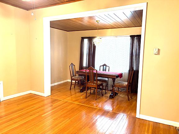 4th image of 440 Central Ave