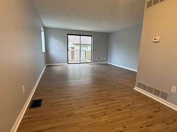 4th image of 321 Willowbrooke Dr