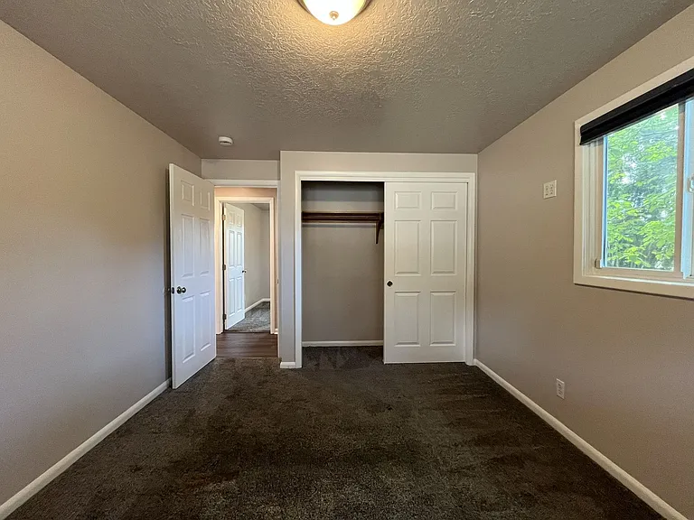 730 SE 143rd Ave — Photo 24