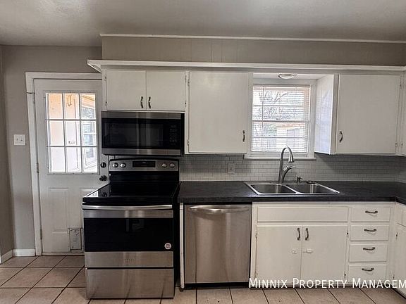 5th image of 3414 38th St