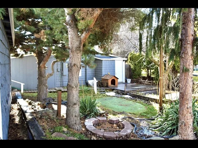 903 W 5th Ave — Photo 25