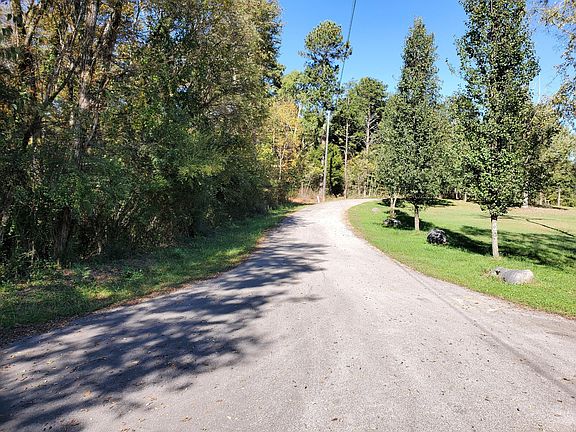 3rd image of 1 Deerfield Dr