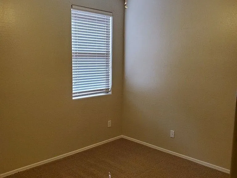 18055 W Vogel Ave — Photo 10