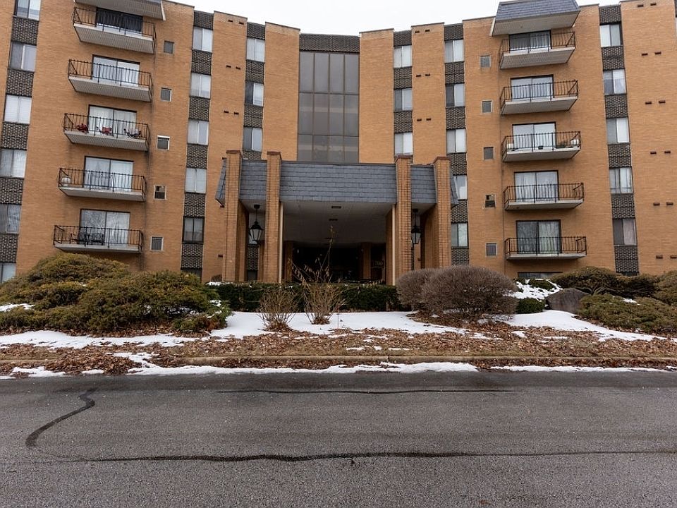 1st image of 700 N Bruce Ln APT 616