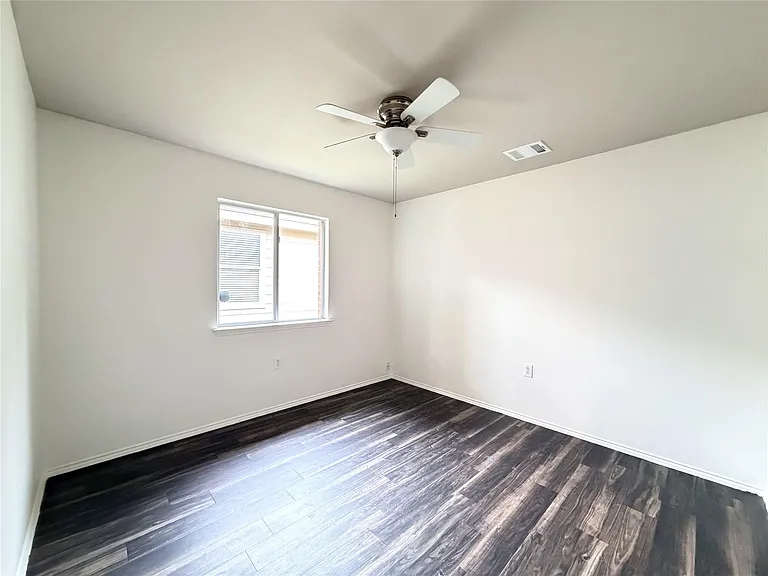 5216 English Glade Dr — Photo 8