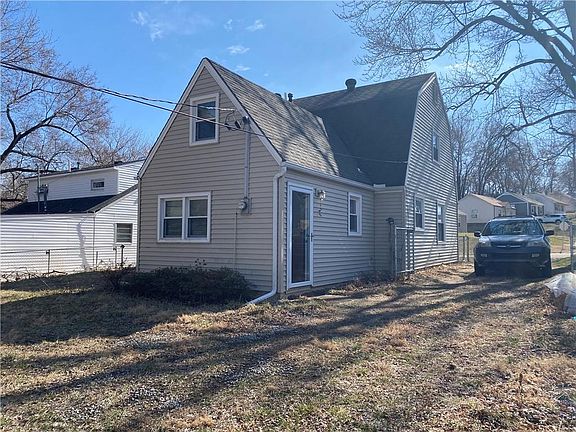 2nd image of 5106 Forest Ave
