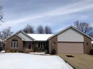 2024 Fairfax Dr, Columbus, IN
