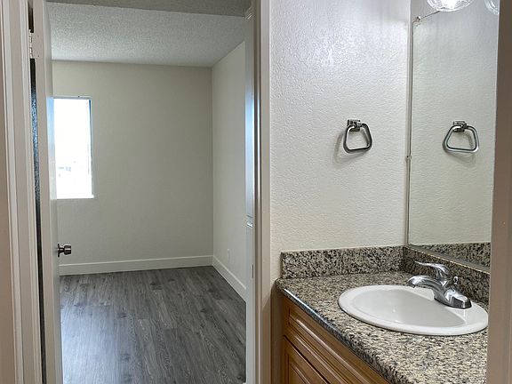 3rd image of 7636 Fulton Ave