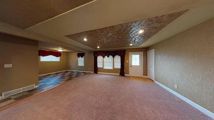 3 bed, 2.0 bath, $1,350 — Photo 3