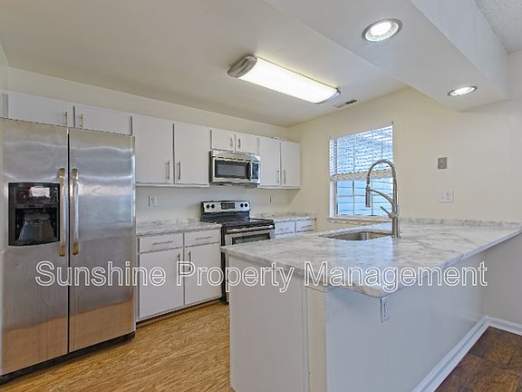 3rd image of 111 Castilian Dr