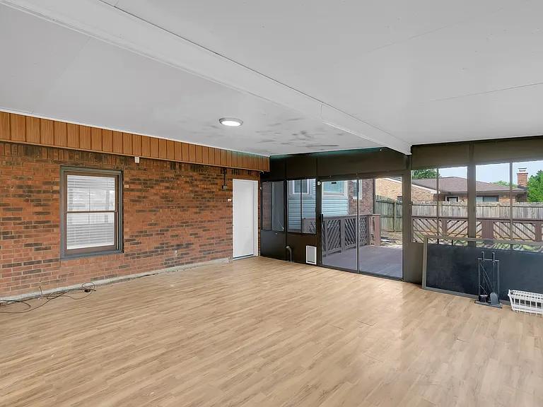8605 Amerivan Dr — Photo 10