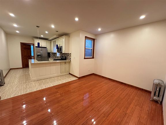 3rd image of 9130 175th St