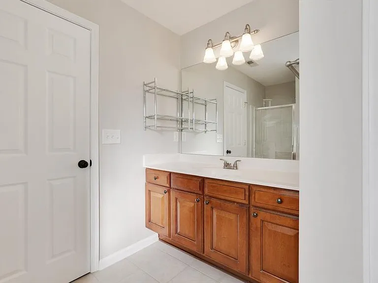 2130 Highland Gate Dr — Photo 16