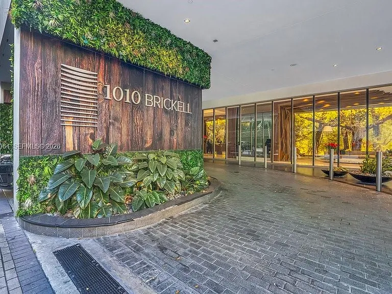 1010 Brickell Ave #1810 — Photo 1