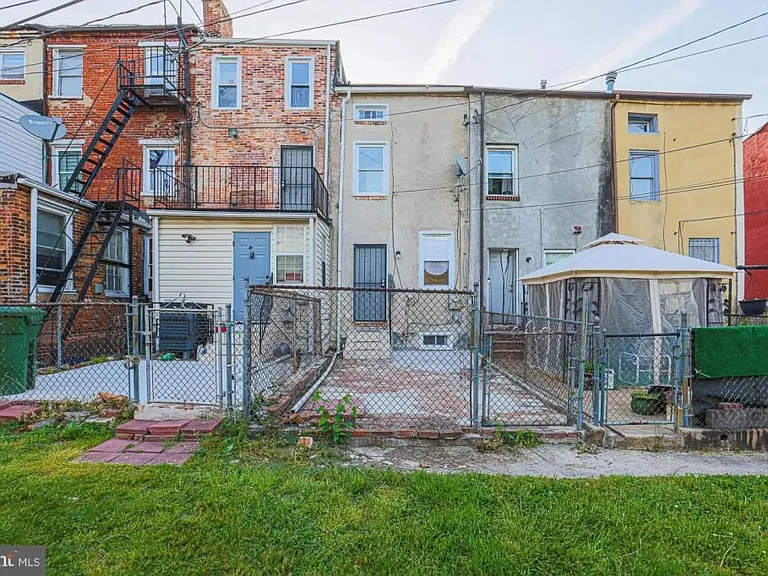 10 S Carey St — Photo 35
