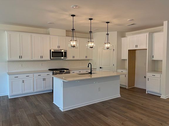 106 Moonflower Lane, Homesite 266 Interior Image 3