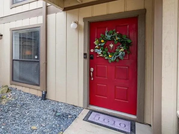 1610 Woodcliff Dr, Atlanta, GA 30350