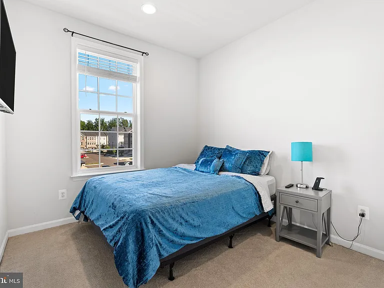 7713 Presidential Pkwy — Photo 19