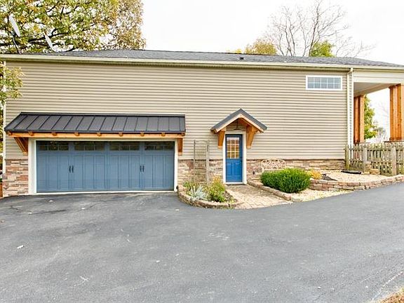 4th image of 364 Hinkle Ln