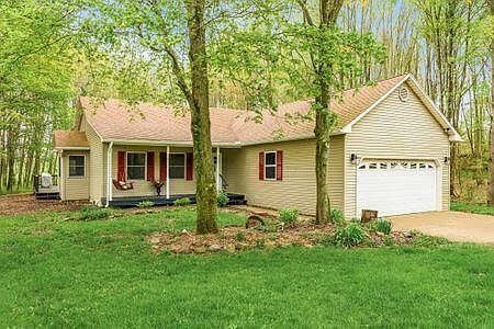 1st image of 446 Grand Valley Dr