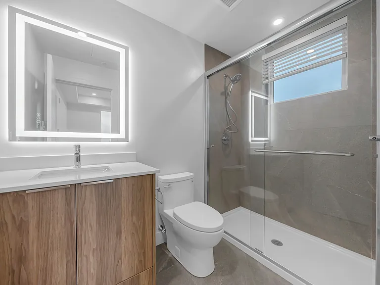 6479 Selma Ave #207 — Photo 18