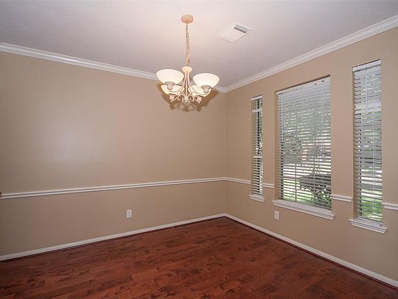 4th image of 739 Annies Way