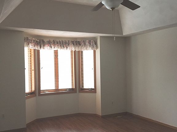 2nd image of 3102 Woodland Dr #3102
