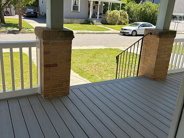 Evergreen Ave — Photo 17